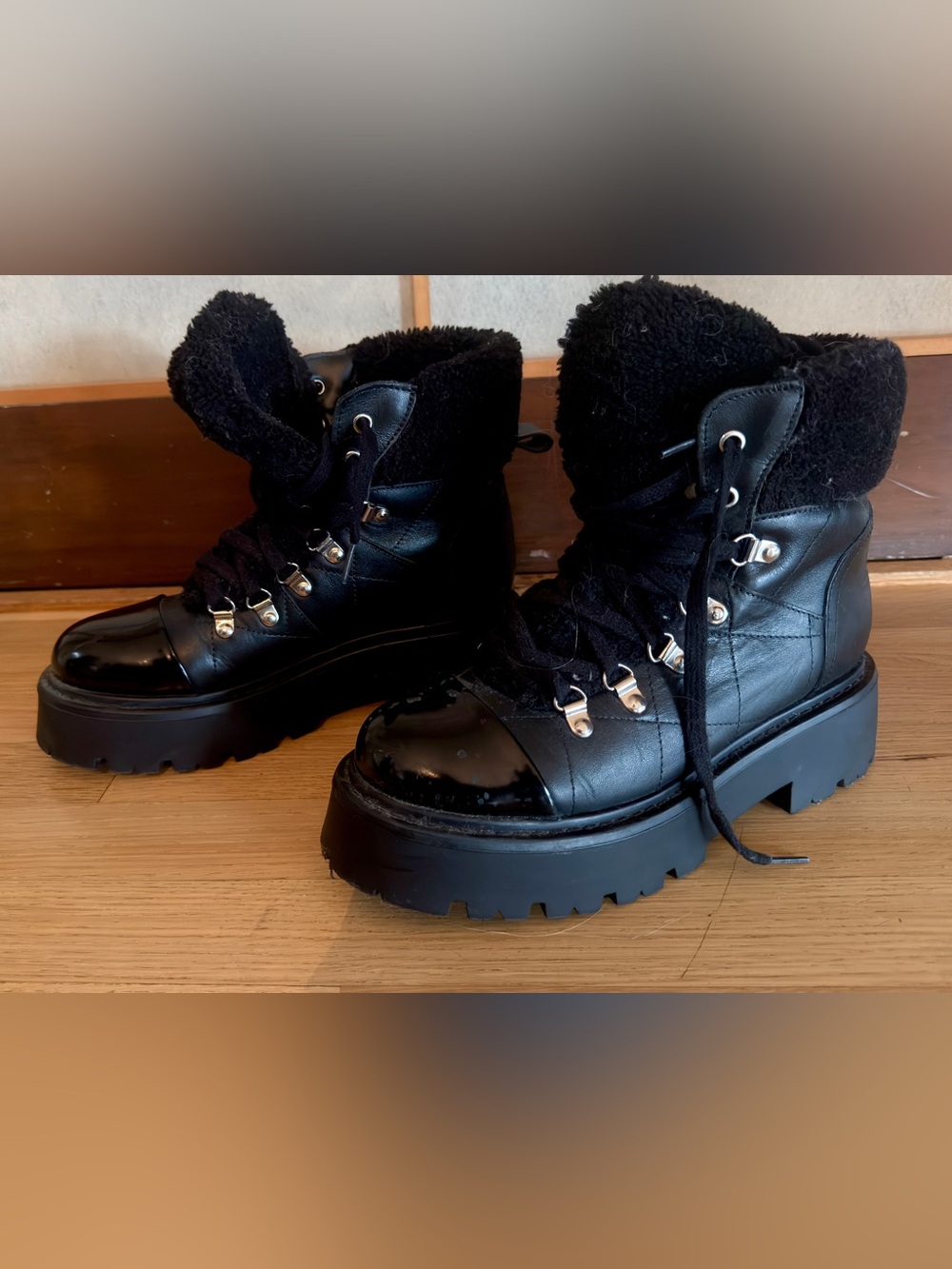 Steve Madden Platform / Faux Shearling Lace-Up Boots - Size 8 / New Without Tags